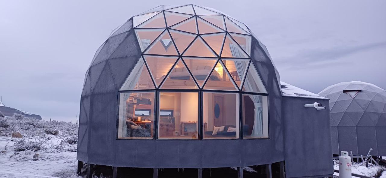 Dome With Stunning Glacier & Mountain Views Пуэрто-Наталес Экстерьер фото